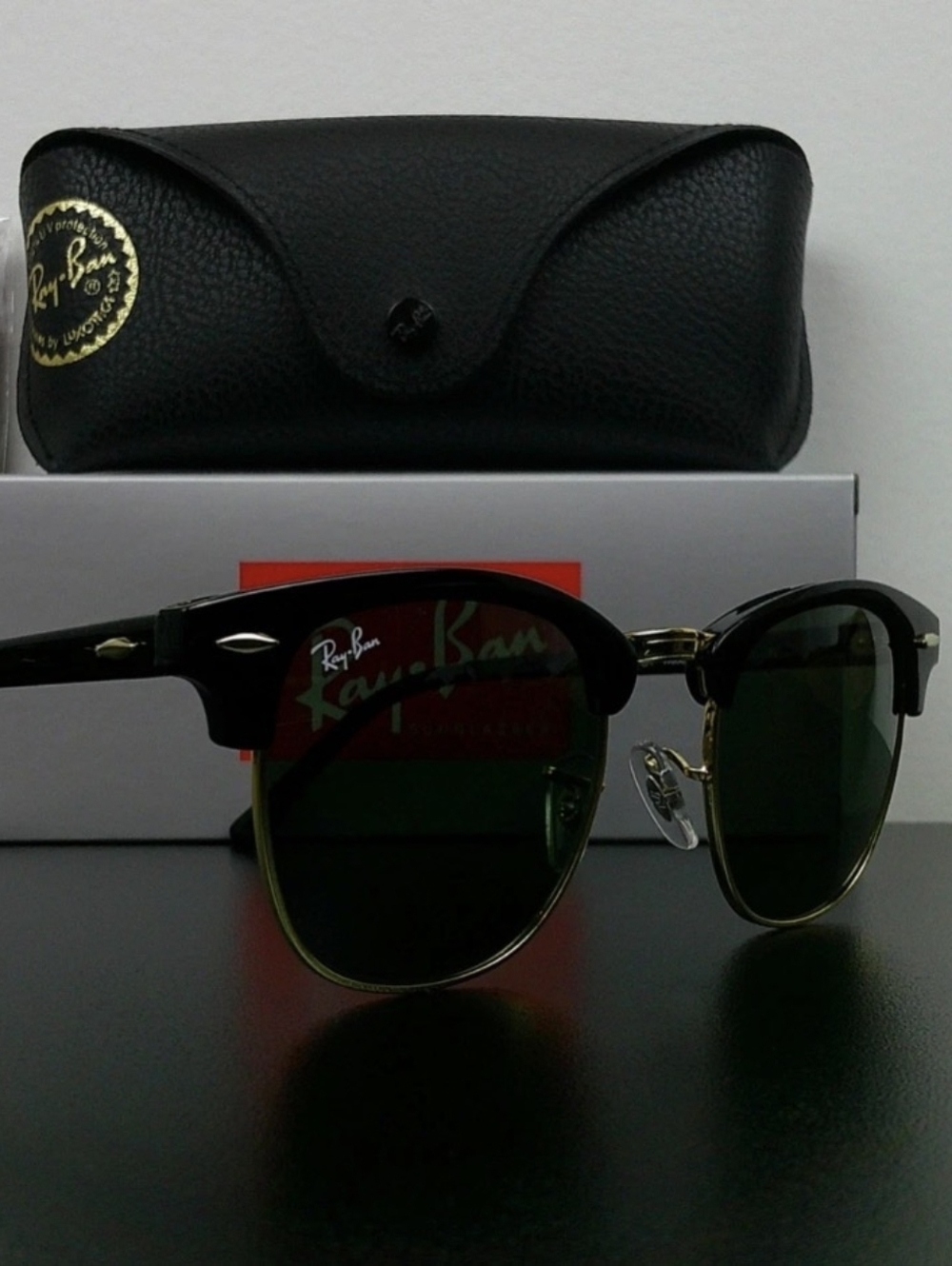 New With Box Ray-Ban Clubmaster Black/Gold Frame Black Lenses G-15 Lens - Picture 2 of 4